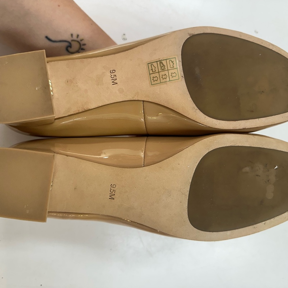 Tory Burch Gigi Block Heeled Pump - Picture 9 of 10